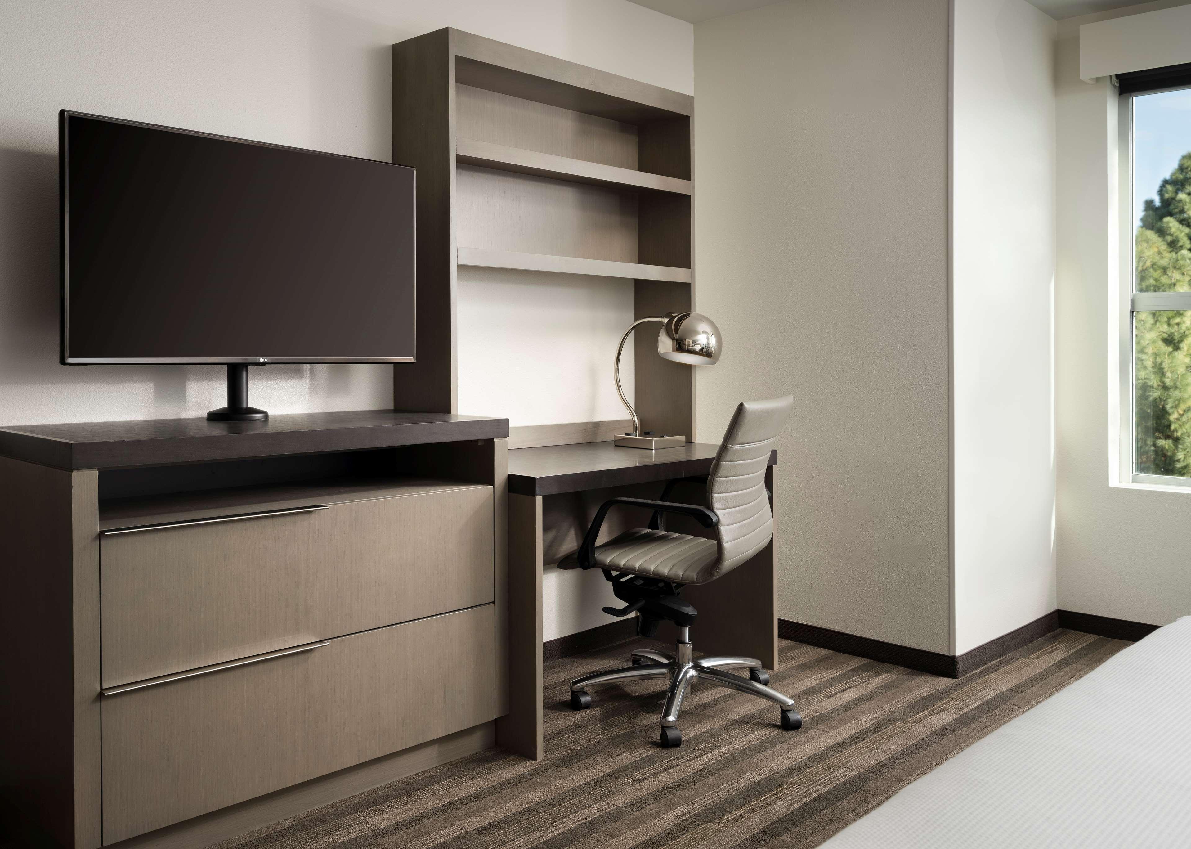 Hyatt House San Jose Airport Hotel Bagian luar foto