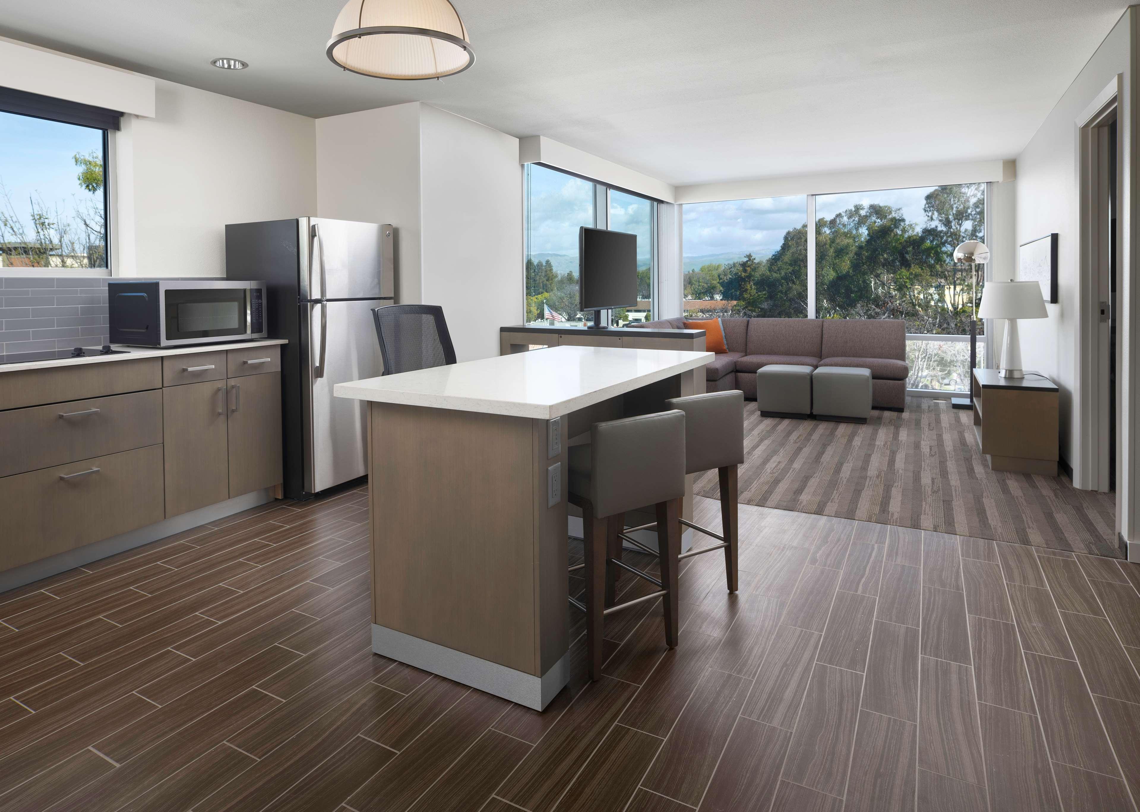 Hyatt House San Jose Airport Hotel Bagian luar foto