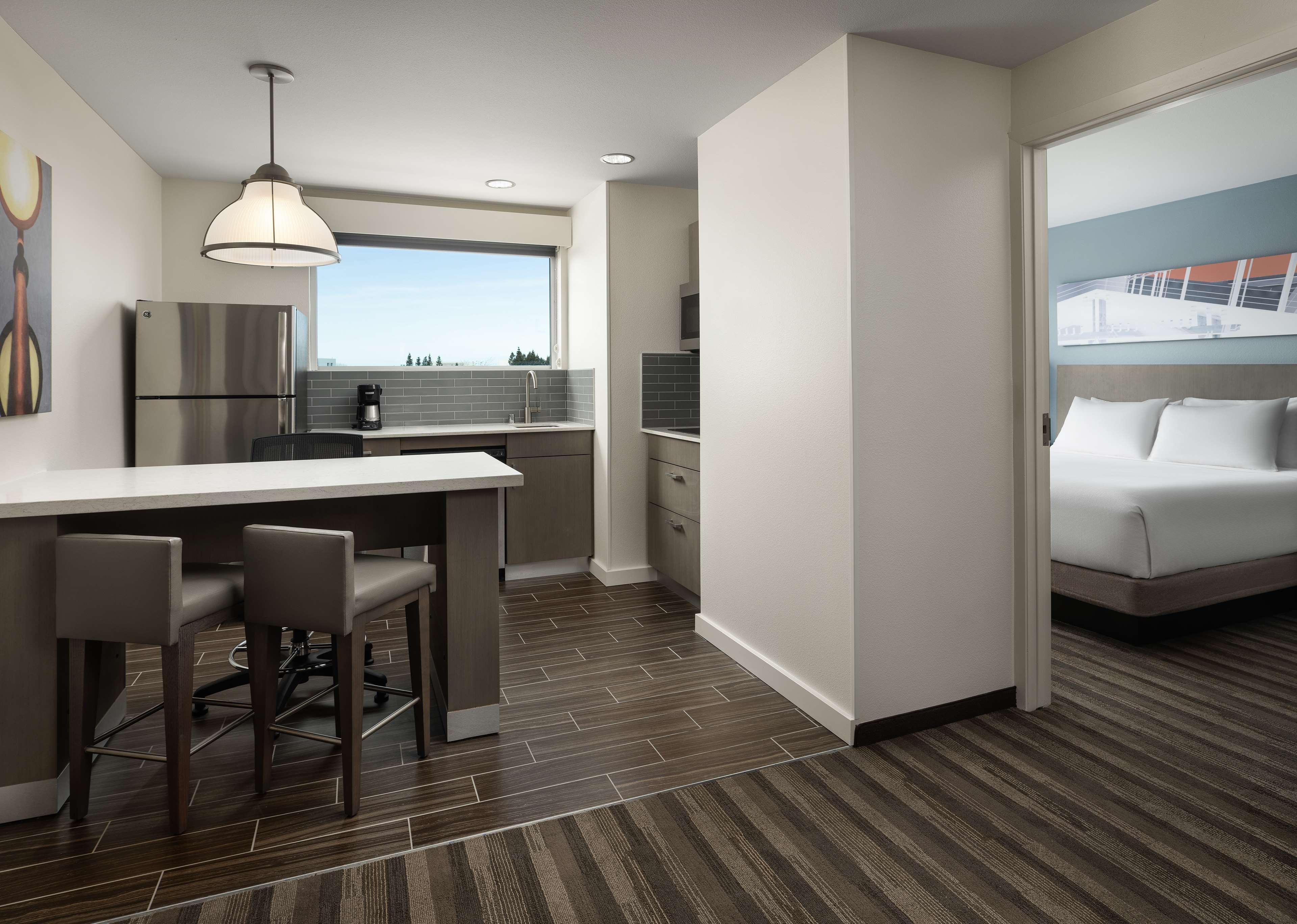Hyatt House San Jose Airport Hotel Bagian luar foto